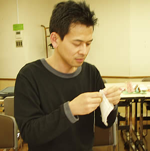 池中縫う